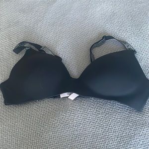 Victoria’s Secret Wireless Bra 36B